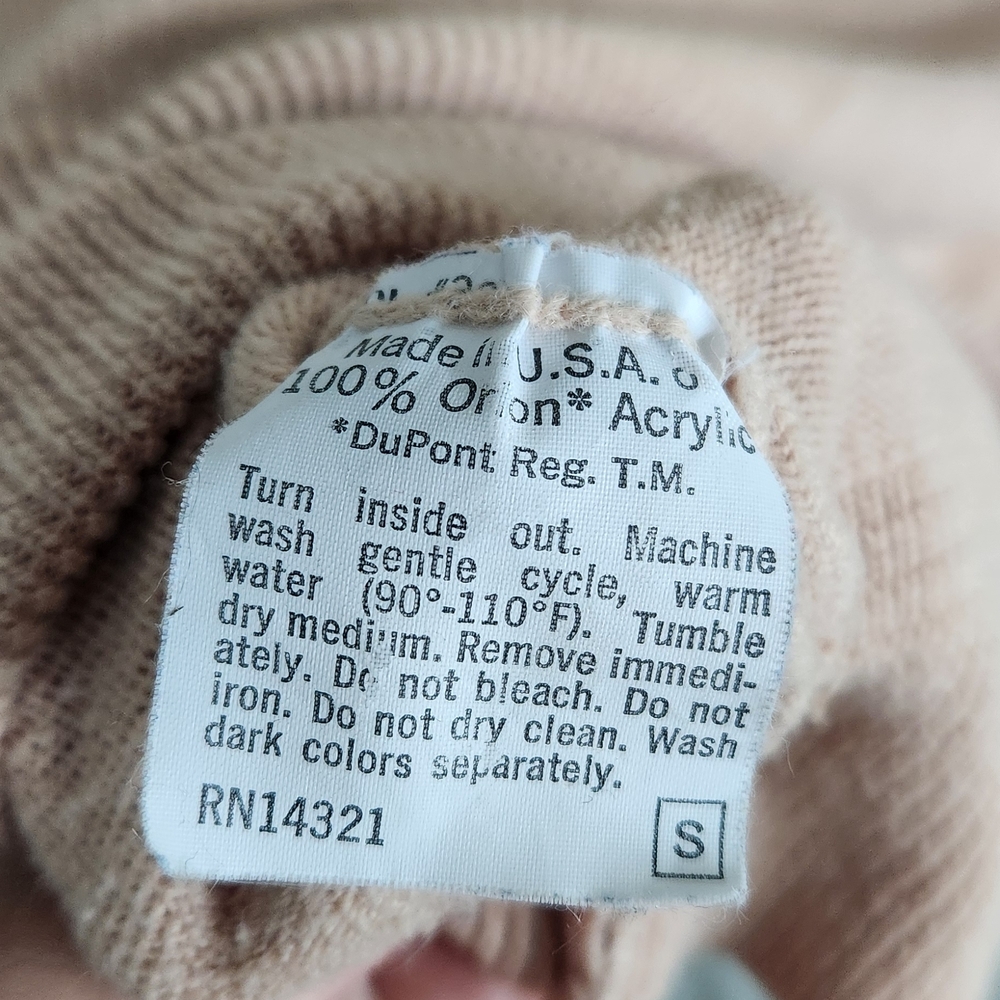 ✨️Christian Dior V-Neck Sweater in Soft Beige - Picture 4 of 6